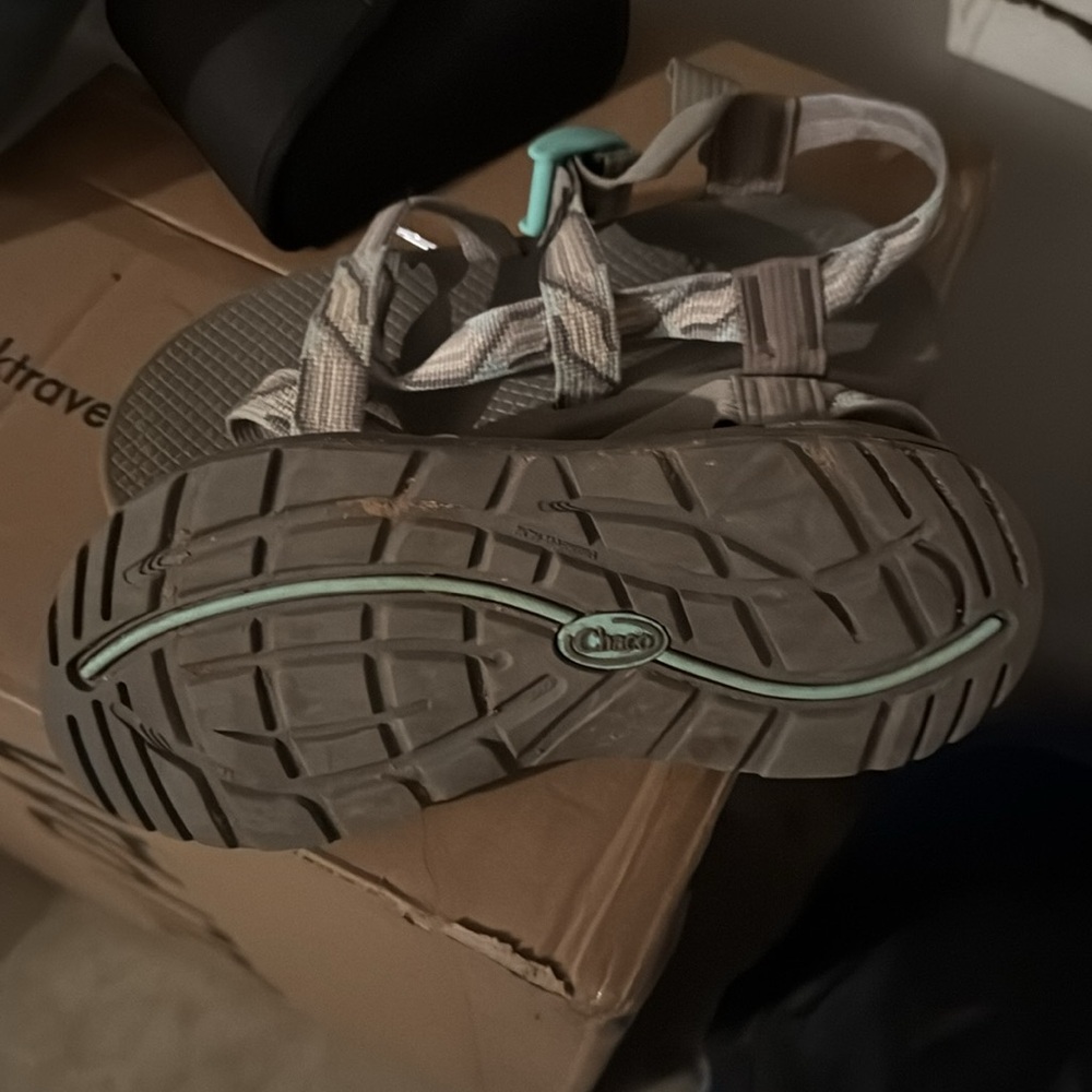 Lightly worn - Picture 2 of 2